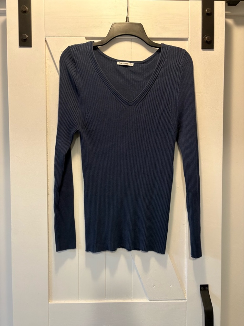 Pink Clover Navy Ribbed V‑Neck Long Sleeve Sweater